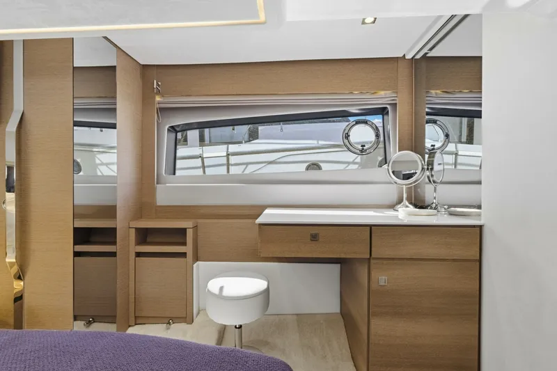 Slide: The Image of Prestige 52 Fly 2022 - 6306966