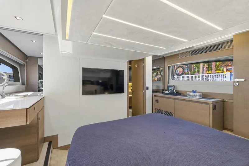 Slide: The Image of Prestige 52 Fly 2022 - 6306967
