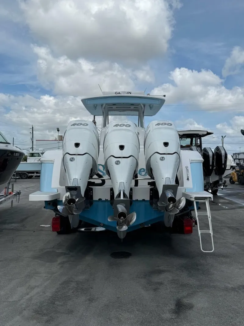 Slide: The Image of Intrepid 375 NOMAD 2020 - 6306940