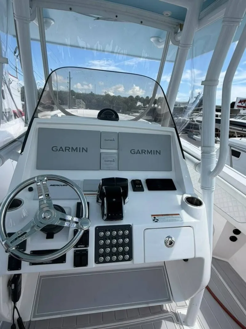 Slide: The Image of Intrepid 375 NOMAD 2020 - 6306932