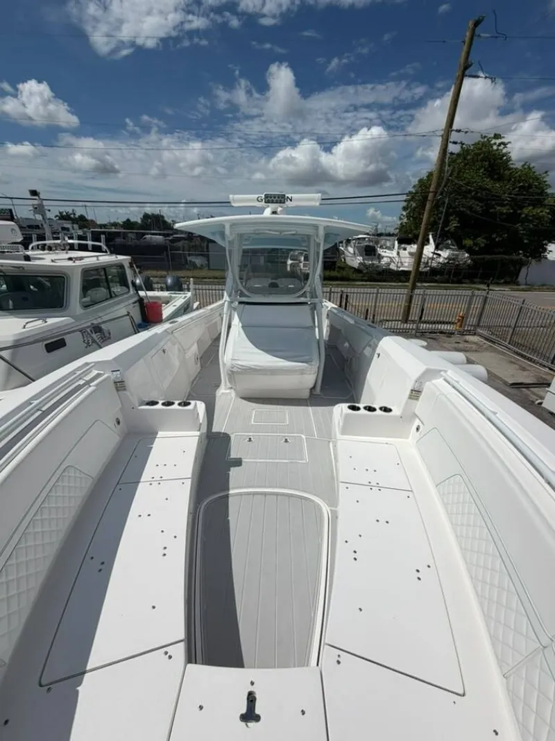 Slide: The Image of Intrepid 375 NOMAD 2020 - 6306938