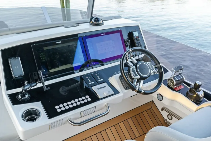 Slide: The Image of Sunseeker Manhattan 68 2021 - 6307071