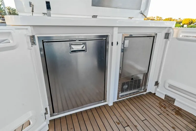 Slide: The Image of Sunseeker Manhattan 68 2021 - 6307074