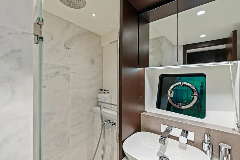 Slide: The Image of Sunseeker Manhattan 68 2021 - 6307136