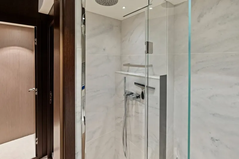 Slide: The Image of Sunseeker Manhattan 68 2021 - 6307140