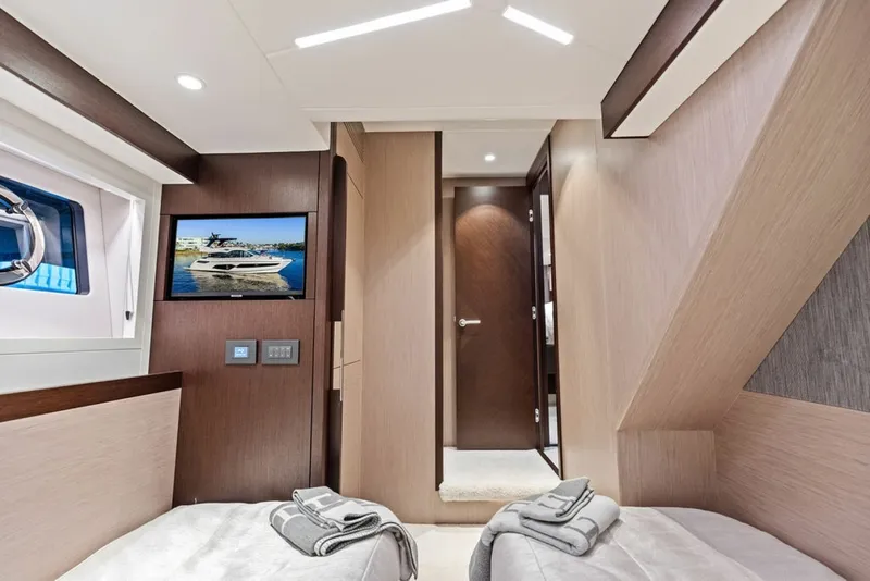 Slide: The Image of Sunseeker Manhattan 68 2021 - 6307153