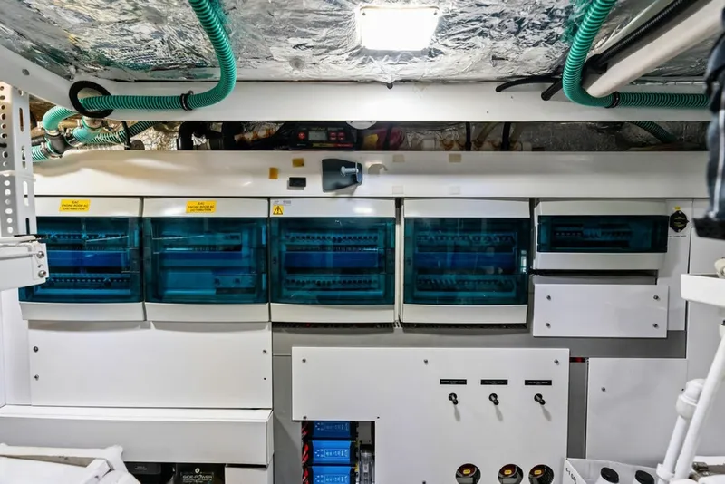 Slide: The Image of Sunseeker Manhattan 68 2021 - 6307159