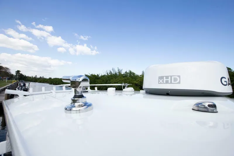 Slide: The Image of Freeman 28 Bay Hybrid 2023 - 6307121