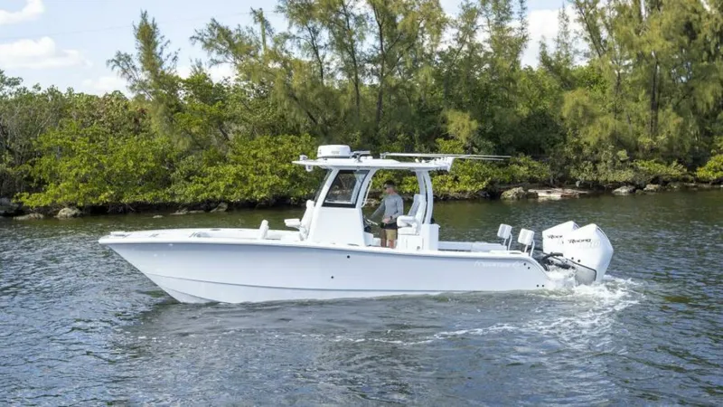 Slide: The Image of Freeman 28 Bay Hybrid 2023 - 7383498