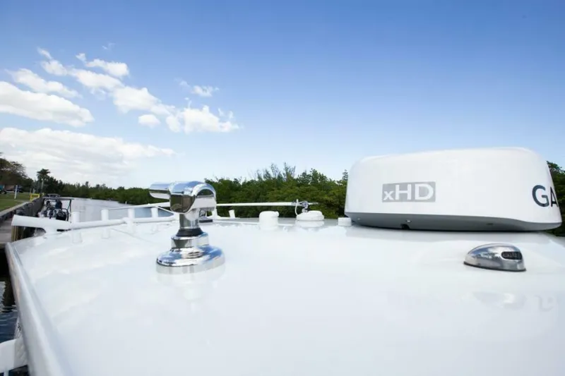 Slide: The Image of Freeman 28 Bay Hybrid 2023 - 7383512