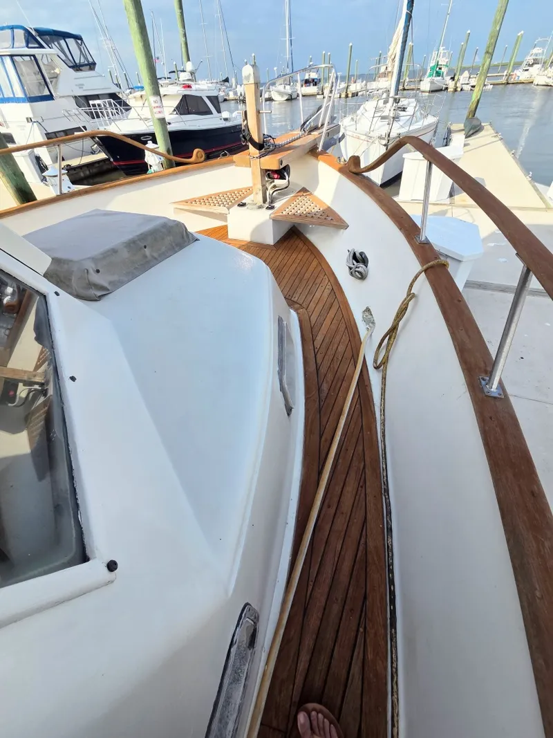 Slide: The Image of C&L Sea Ranger Sundeck 39 1982 - 6307444