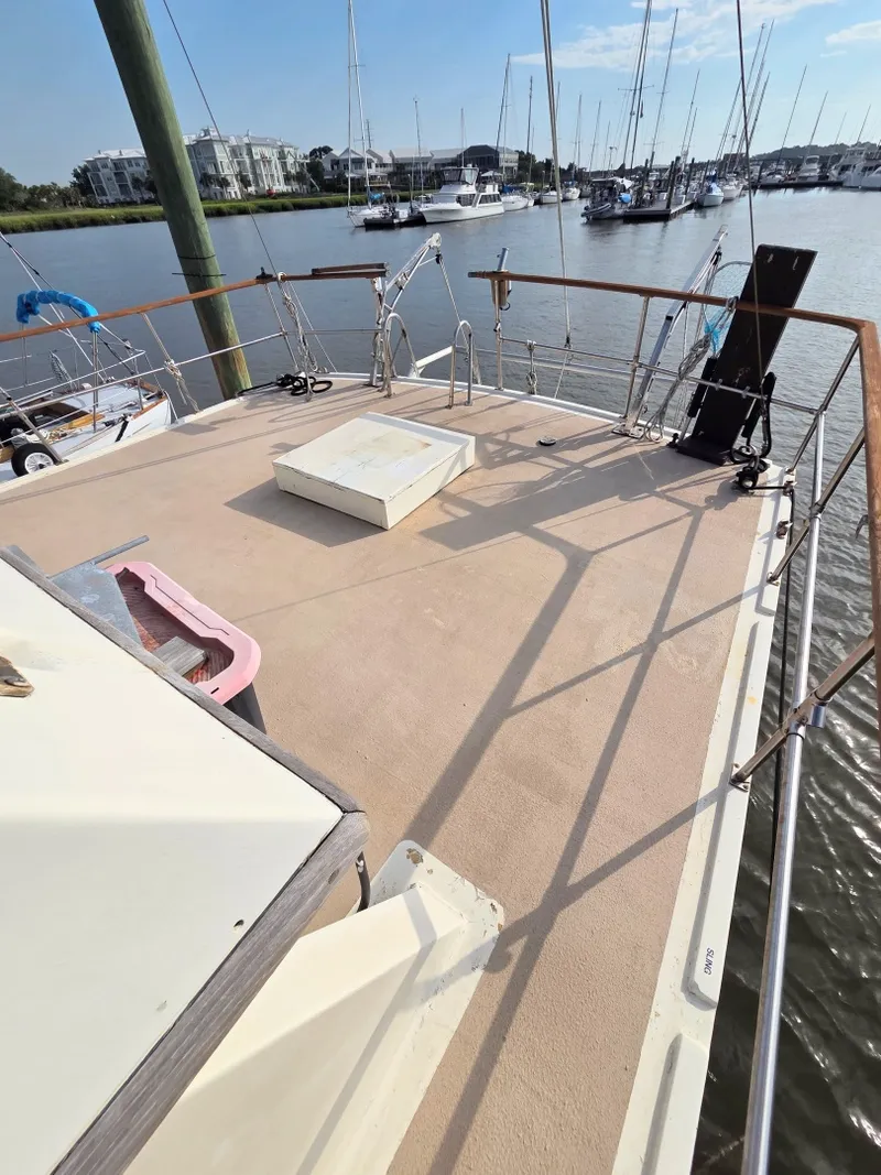 Slide: The Image of C&L Sea Ranger Sundeck 39 1982 - 6307441