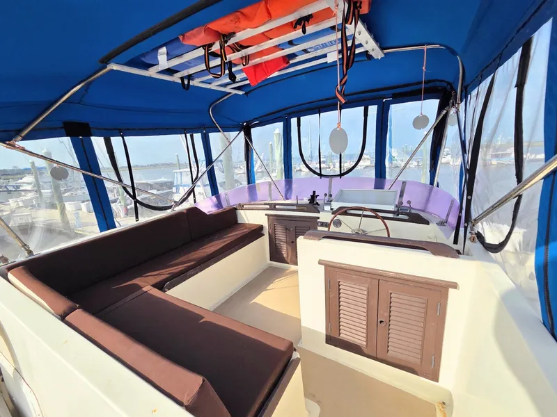 Slide: The Image of C&L Sea Ranger Sundeck 39 1982 - 6307471