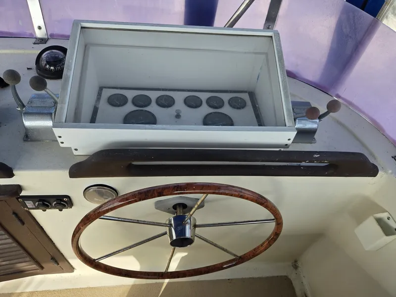 Slide: The Image of C&L Sea Ranger Sundeck 39 1982 - 6307545