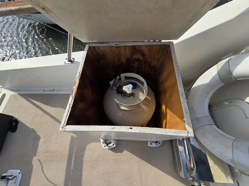 Slide: The Image of C&L Sea Ranger Sundeck 39 1982 - 6307551