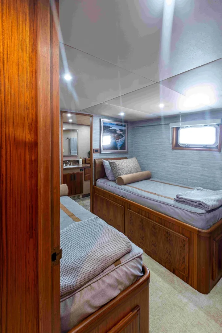 Slide: The Image of Offshore 87 1972 - 6307651