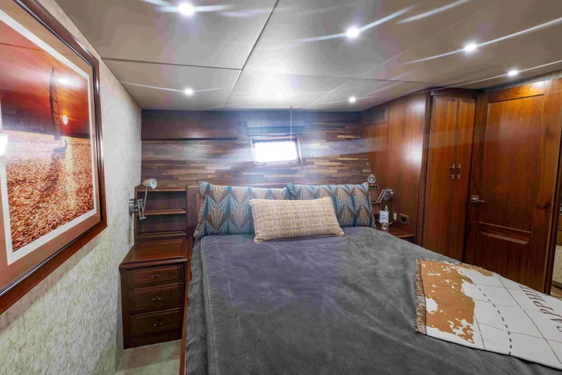 Slide: The Image of Offshore 87 1972 - 6307679