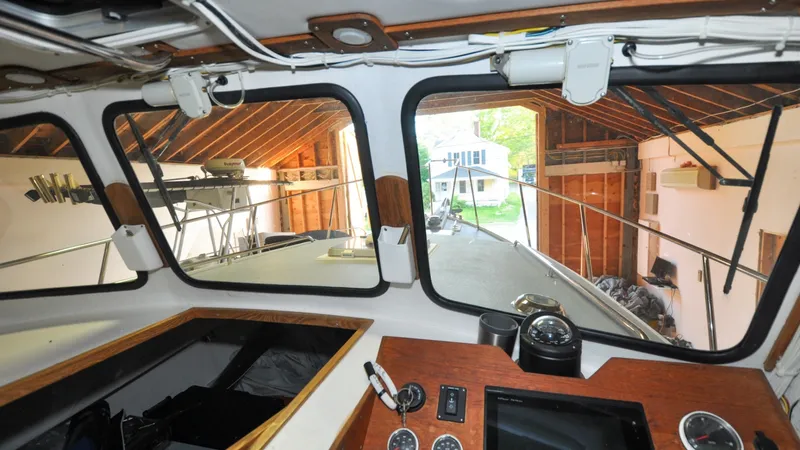Slide: The Image of 2015 Holland 32 | Dorsey Dee - 6307840