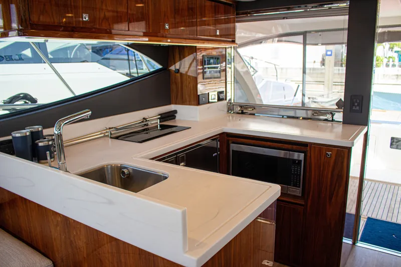 Slide: The Image of Riviera 46 Sports Motor Yacht 2025 - 6307936