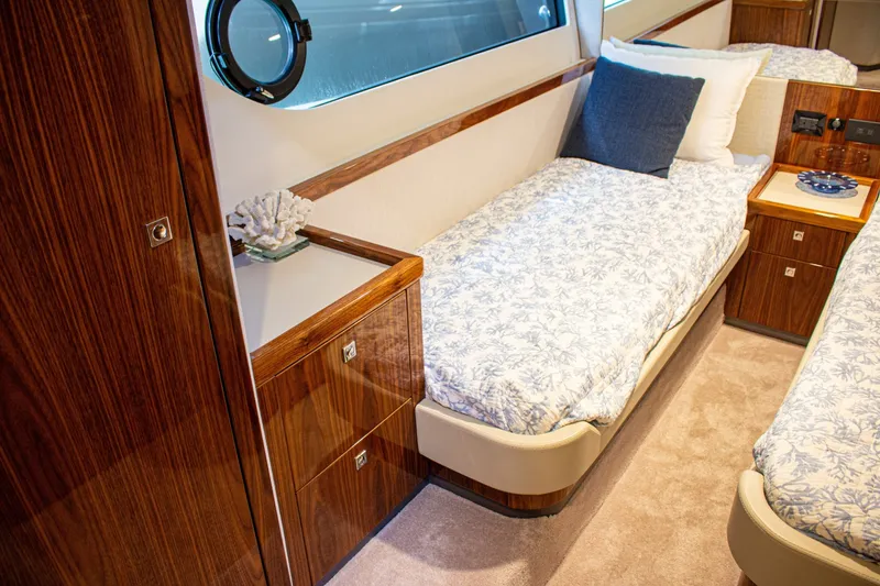 Slide: The Image of Riviera 46 Sports Motor Yacht 2025 - 6307942