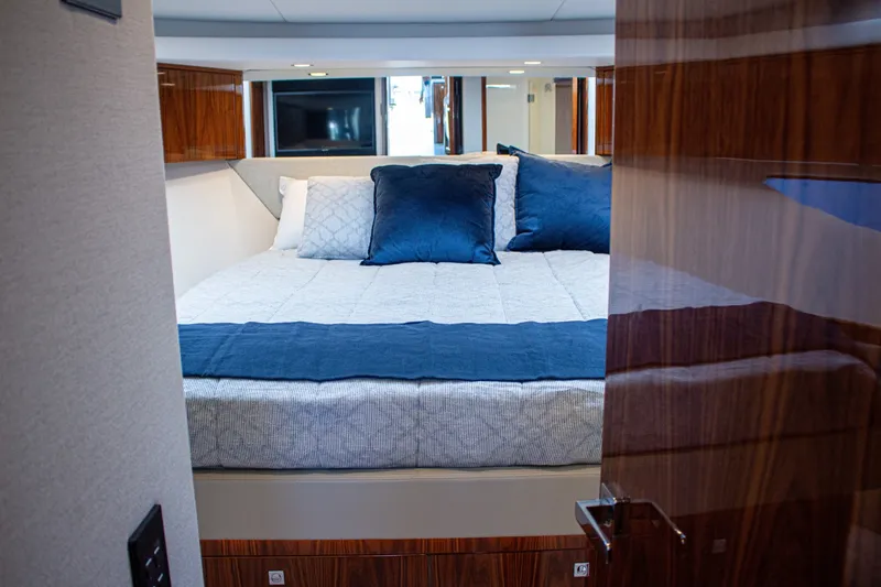 Slide: The Image of Riviera 46 Sports Motor Yacht 2025 - 6307946