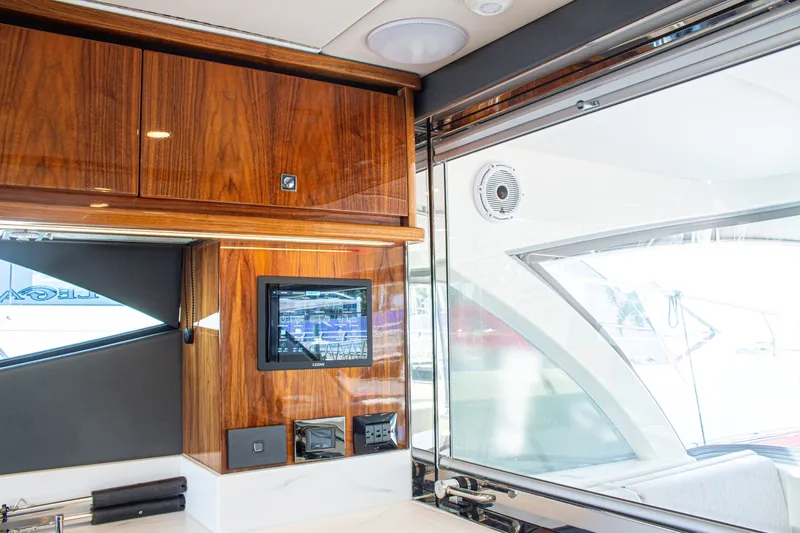 Slide: The Image of Riviera 46 Sports Motor Yacht 2025 - 6307950