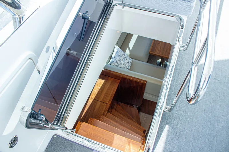 Slide: The Image of Riviera 46 Sports Motor Yacht 2025 - 6307953