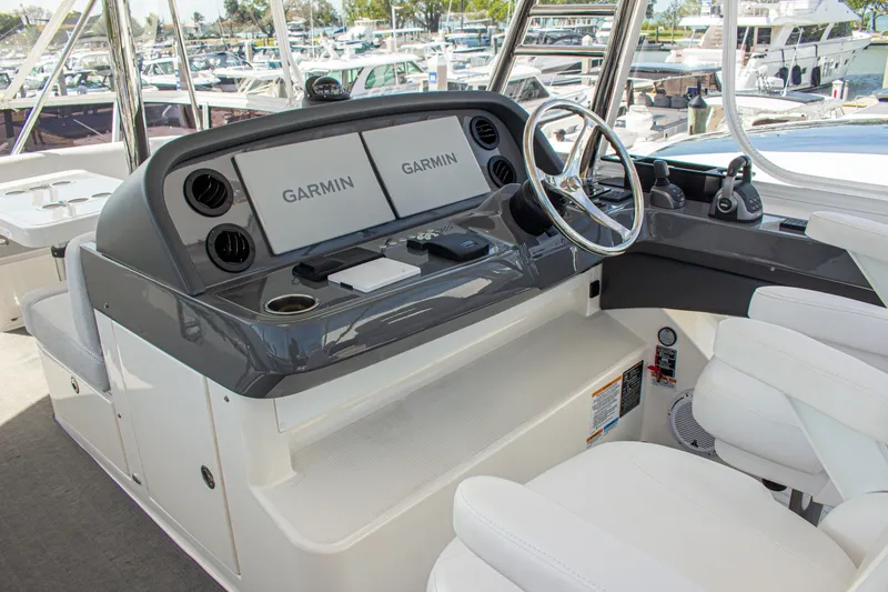 Slide: The Image of Riviera 46 Sports Motor Yacht 2025 - 6307955