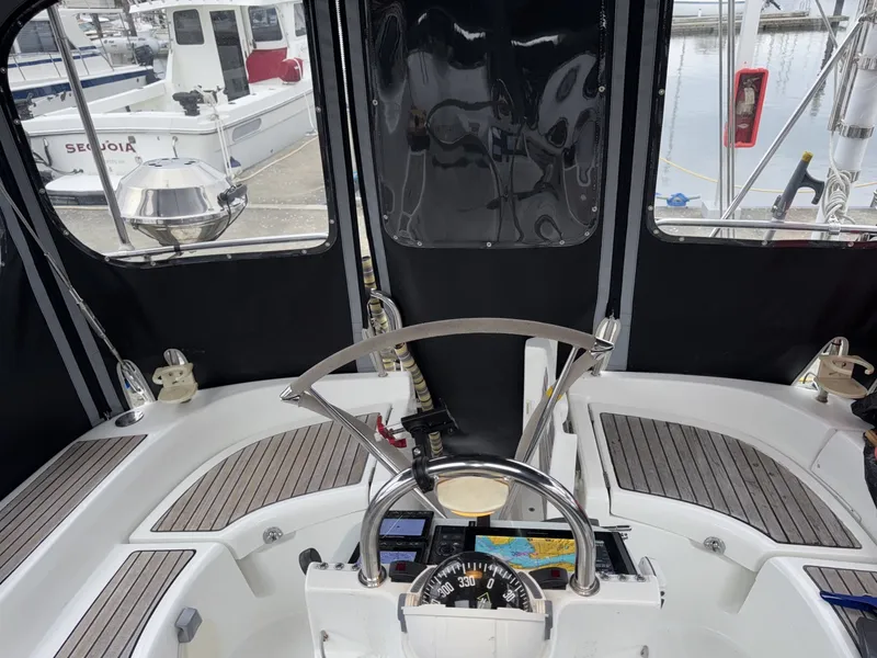 Slide: The Image of Beneteau 423 2004 - 6308753