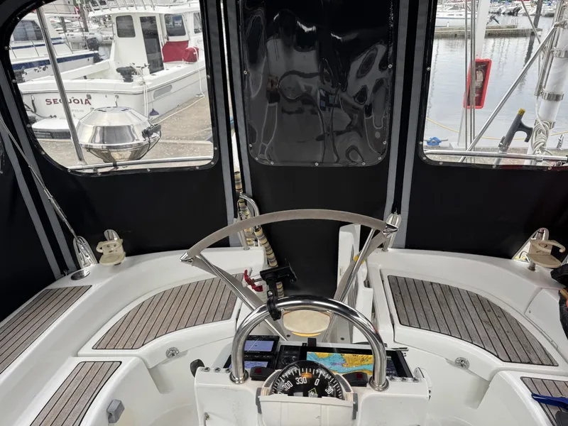 Slide: The Image of Beneteau 423 2004 - 6308756