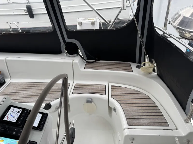 Slide: The Image of Beneteau 423 2004 - 6308763