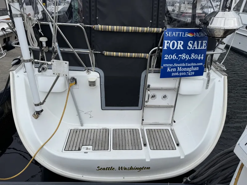 Slide: The Image of Beneteau 423 2004 - 6308535