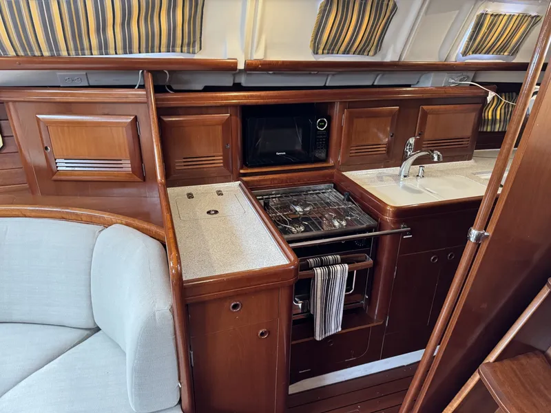Slide: The Image of Beneteau 423 2004 - 6308554