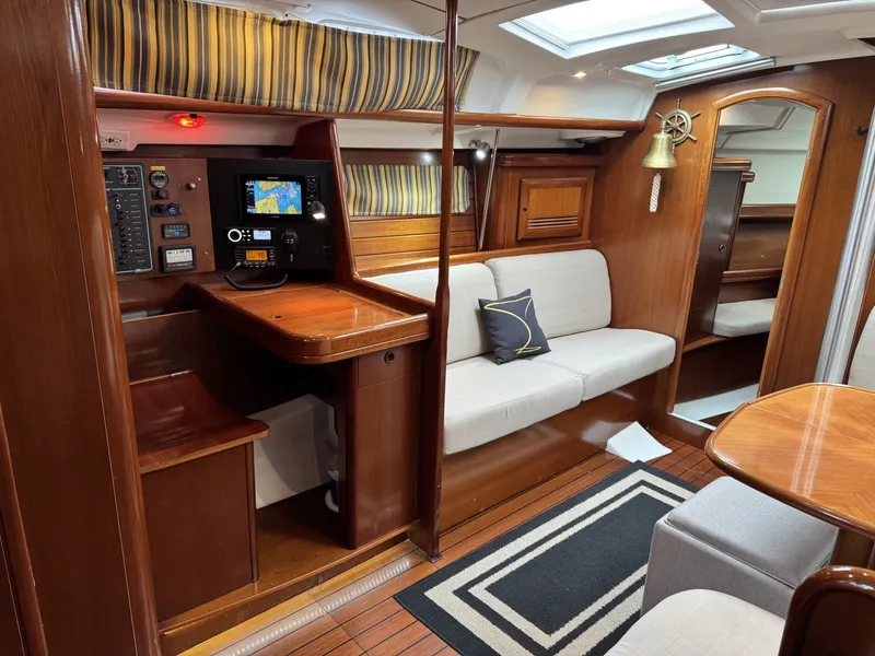 Slide: The Image of Beneteau 423 2004 - 6308565