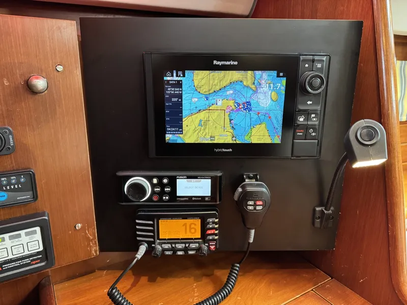 Slide: The Image of Beneteau 423 2004 - 6308578