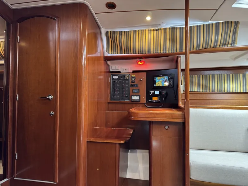 Slide: The Image of Beneteau 423 2004 - 6308586