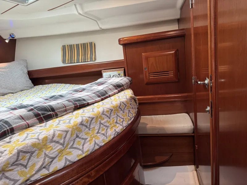 Slide: The Image of Beneteau 423 2004 - 6308620