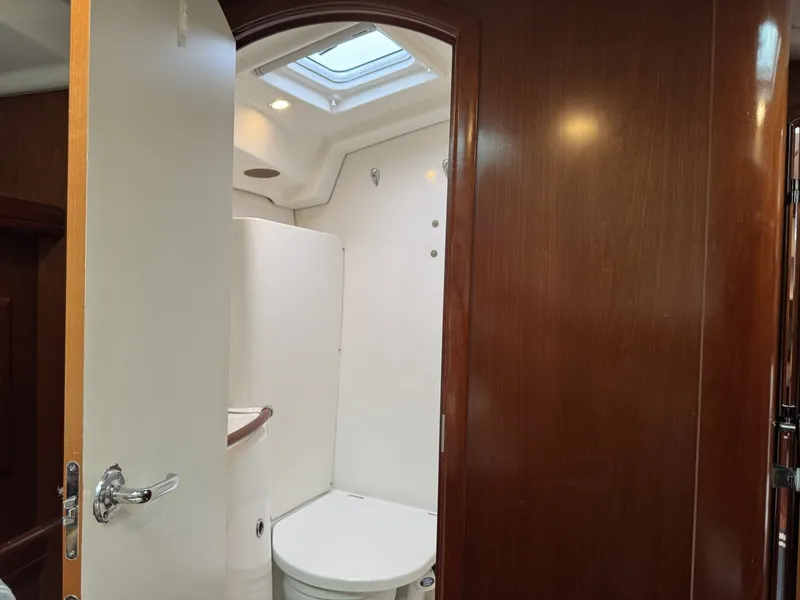 Slide: The Image of Beneteau 423 2004 - 6308639