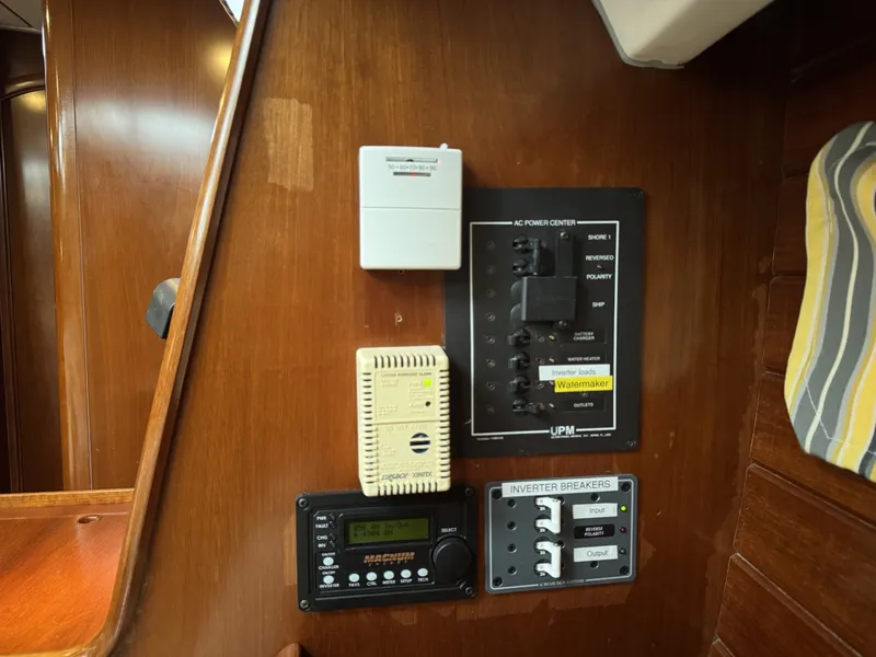 Slide: The Image of Beneteau 423 2004 - 6308674