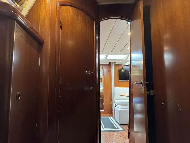 Slide: The Image of Beneteau 423 2004 - 6308684