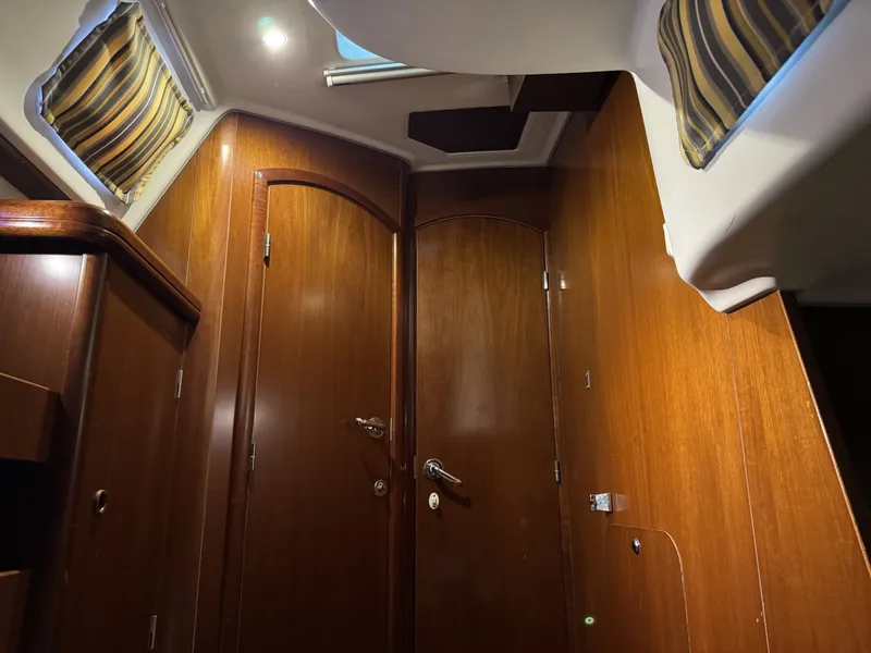 Slide: The Image of Beneteau 423 2004 - 6308687