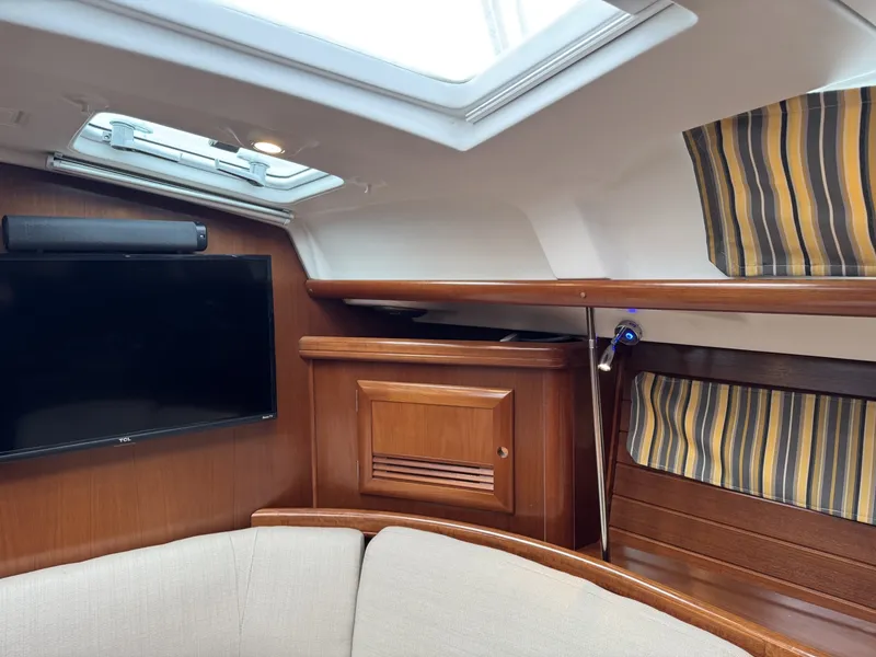 Slide: The Image of Beneteau 423 2004 - 6308719