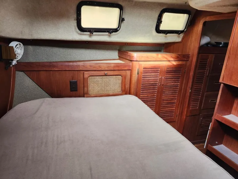 Slide: The Image of Viking Aft Cabin Motor yacht 1984 - 6314591
