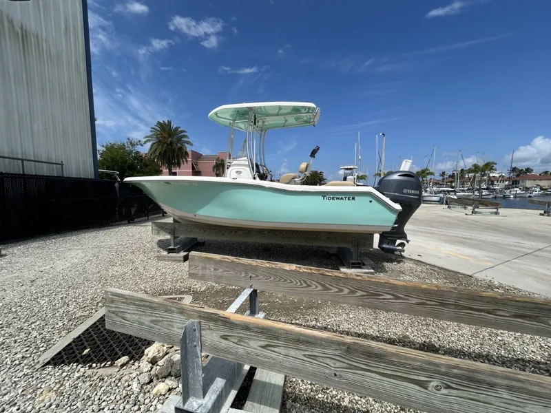 The Image of Tidewater 210LXF 2016 - 6335527