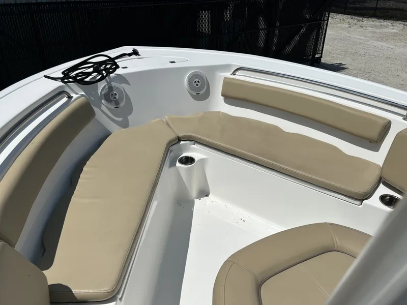 Slide: The Image of Tidewater 210LXF 2016 - 6332025