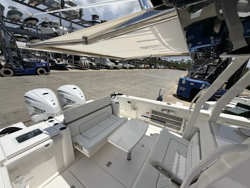 Slide: The Image of Pursuit 37 2023 - 6318968