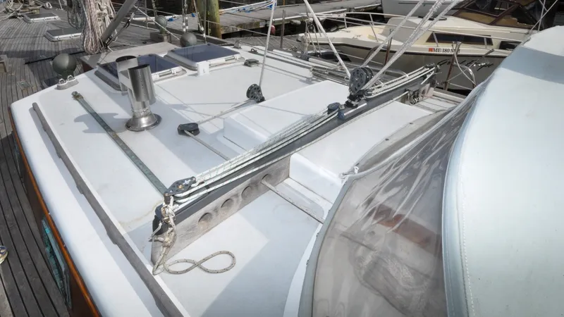 Slide: The Image of 1987 Wittholtz/Luzier 49 | Destiny Deck view of 1987 Custom Wittholtz/Luzier Sloop/Cutter with rigging and fittings. - 6318997