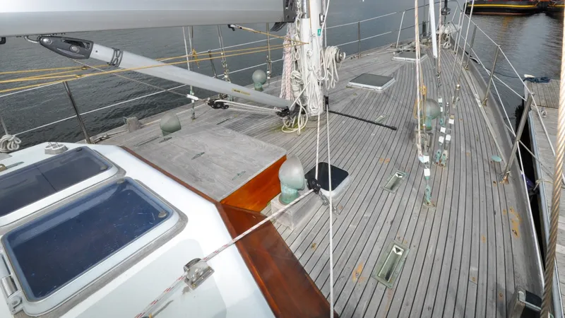 Slide: The Image of 1987 Wittholtz/Luzier 49 | Destiny Deck of 1987 Custom Wittholtz/Luzier Sloop/Cutter with wooden finish and rigging details. - 6318998