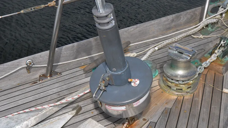 Slide: The Image of 1987 Wittholtz/Luzier 49 | Destiny Deck of 1987 Custom Wittholtz/Luzier Sloop/Cutter with winch and rigging details. - 6319000