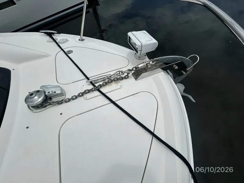 Slide: The Image of 39' Sea Ray anchor windlass1 - 6330999